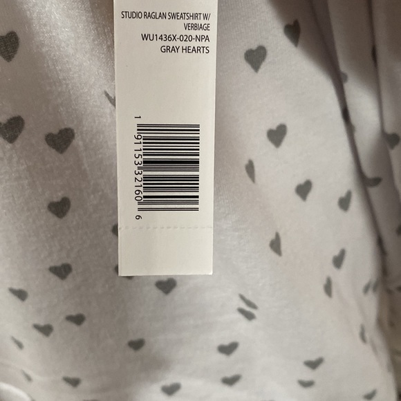 NWT Rae Dunn Love Heart sweatshirt - Picture 4 of 4